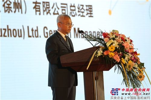 卡特彼勒徐州工厂总经理杨程建承诺将为中国用户提供更好的产品和服务